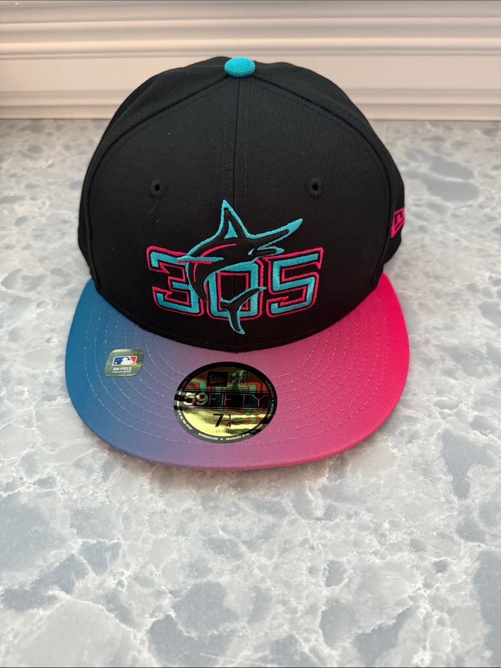 Florida Marlins New Era Cap 59 Fifty - 305 Marlin Logo